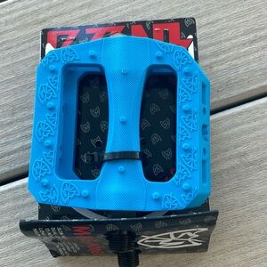 S&M Hoder BTM pedals, 9/16" spindle (for 3 piece cranks) - CYAN BLUE